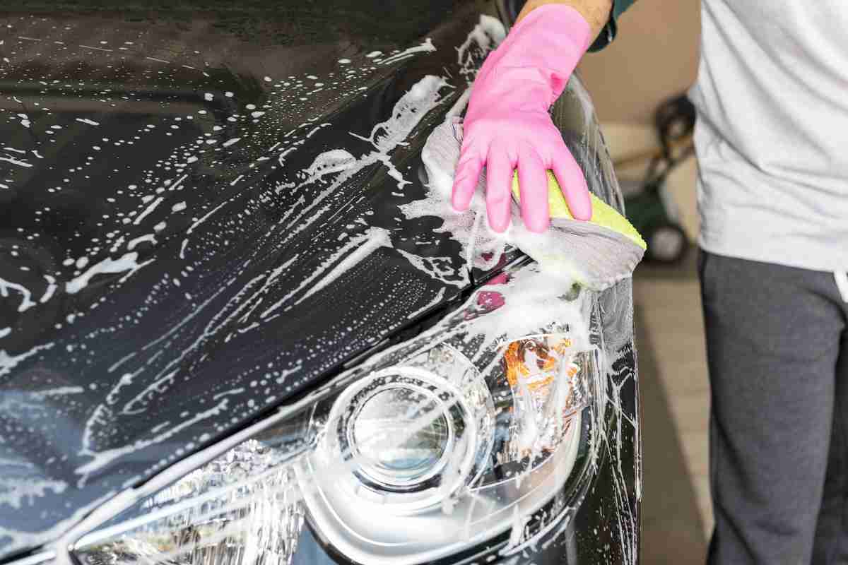 Perché è importante lavare l'automobile